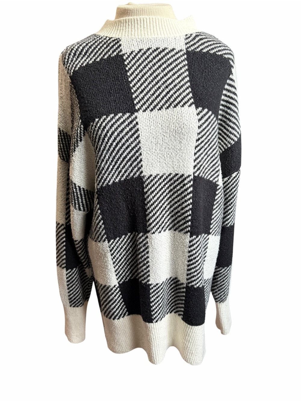 Abercrombie & Fitch Black and White Buffalo Checkered Oversized Fall Sweater